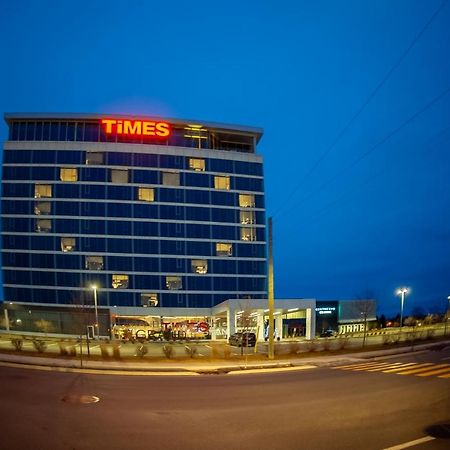 Grand Times Hotel Drummondville Eksteriør billede