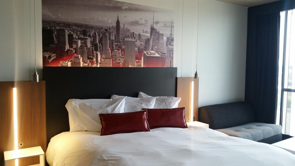 Grand Times Hotel Drummondville Eksteriør billede