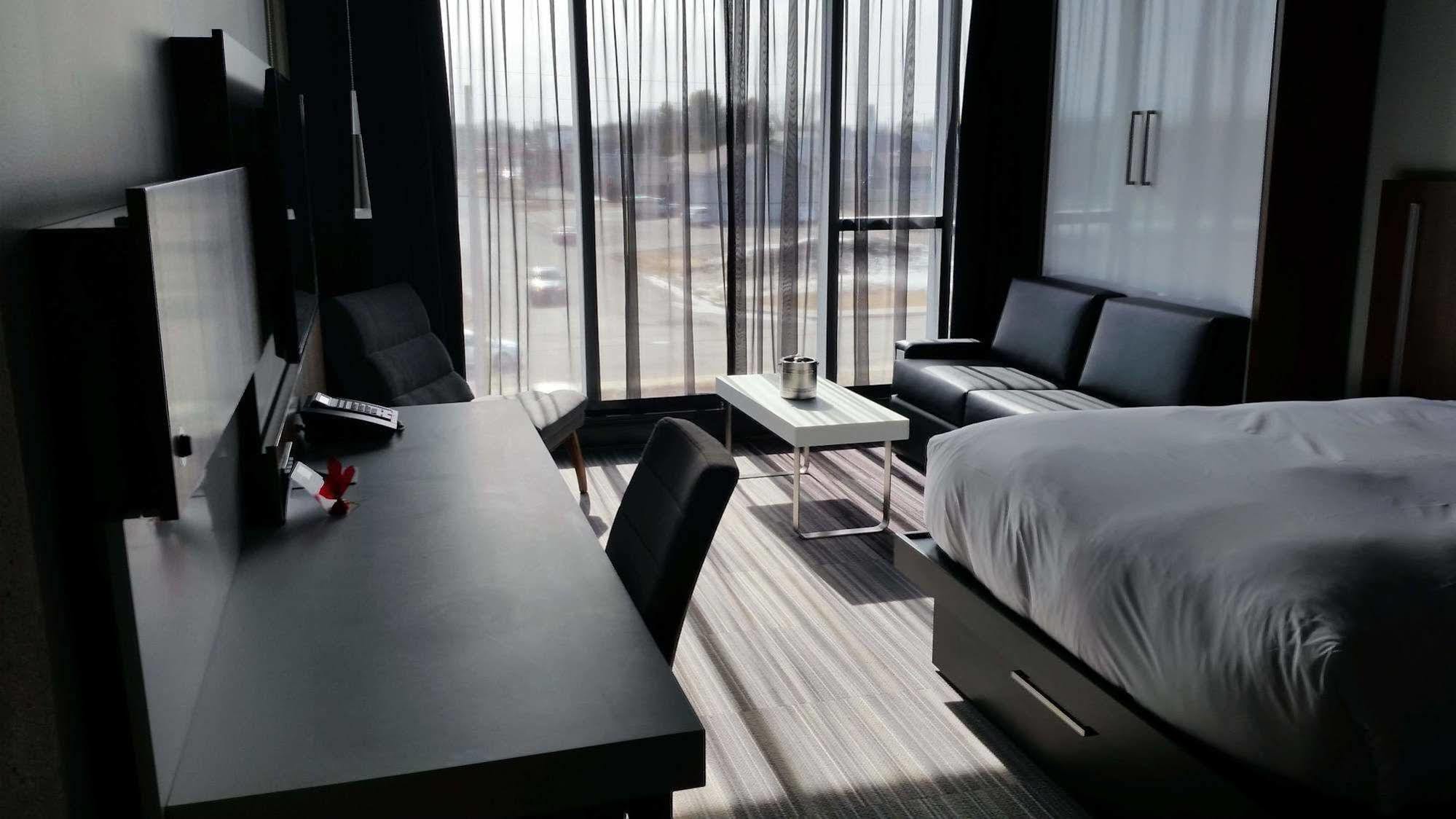 Grand Times Hotel Drummondville Eksteriør billede