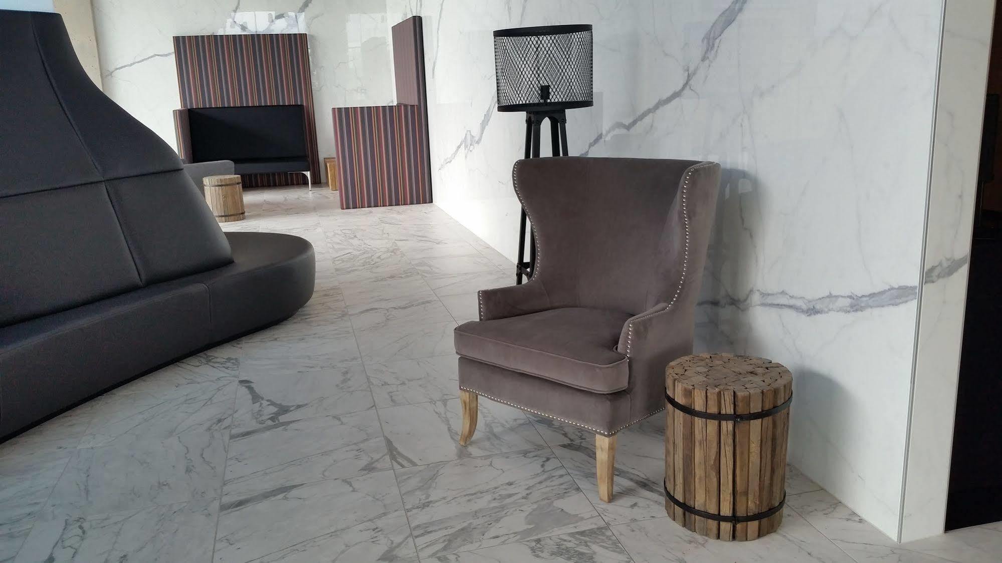Grand Times Hotel Drummondville Eksteriør billede