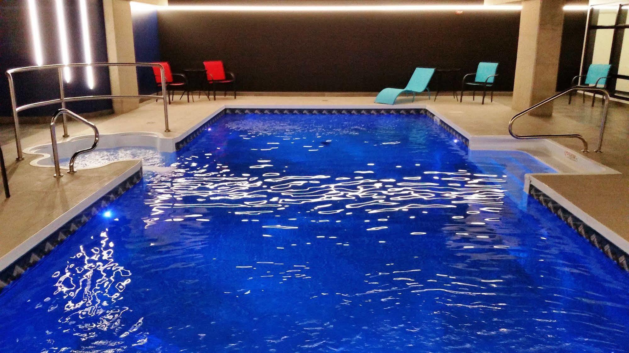 Grand Times Hotel Drummondville Eksteriør billede